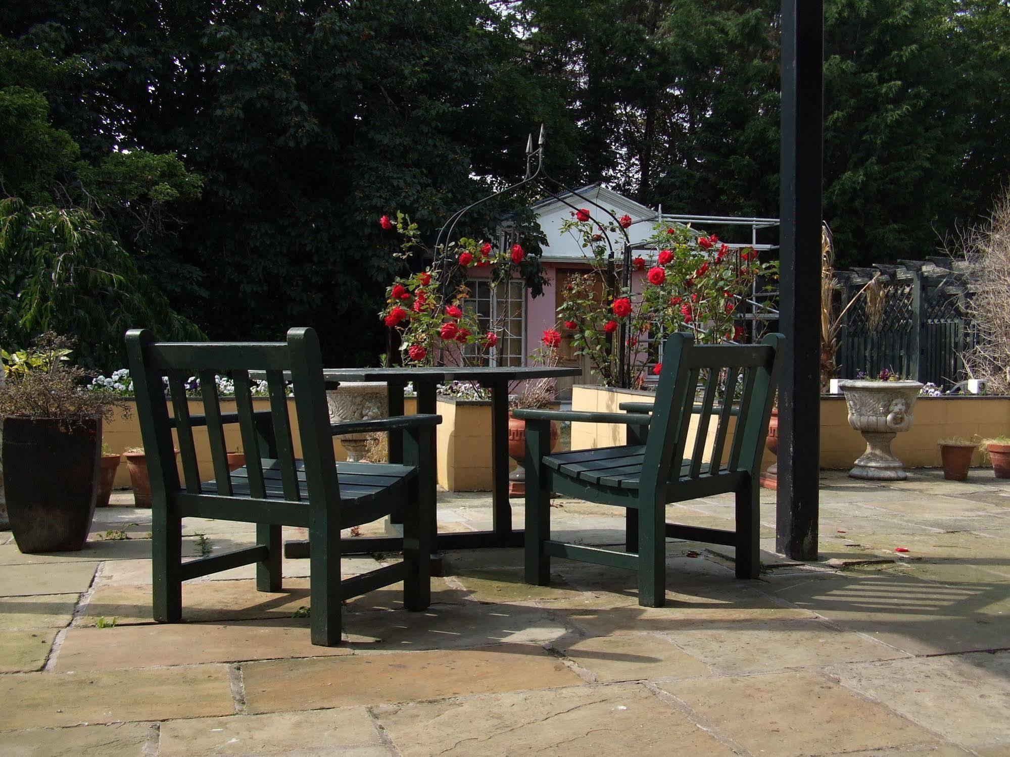 Roseview B&B Rhyl Bagian luar foto